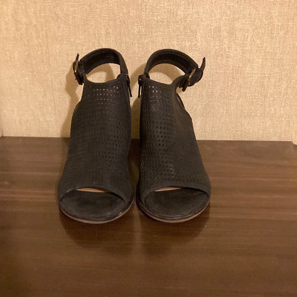 2 1/2 Black Booties Peep Toe Only Worn Couple Of Times